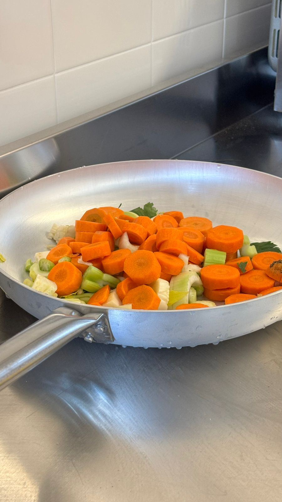Verdure fresche pronte per il soffritto